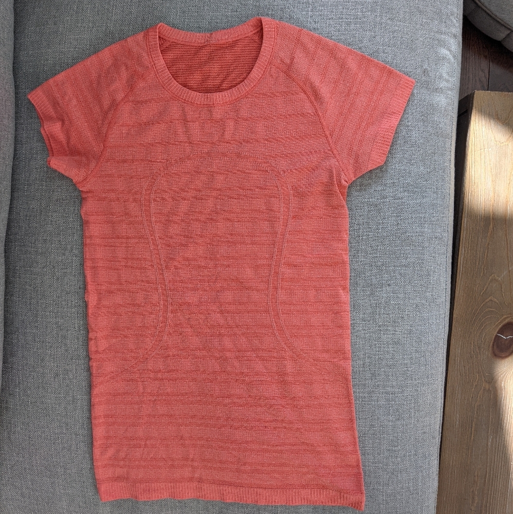 Lululemon swiftly tech short sleeve shirt